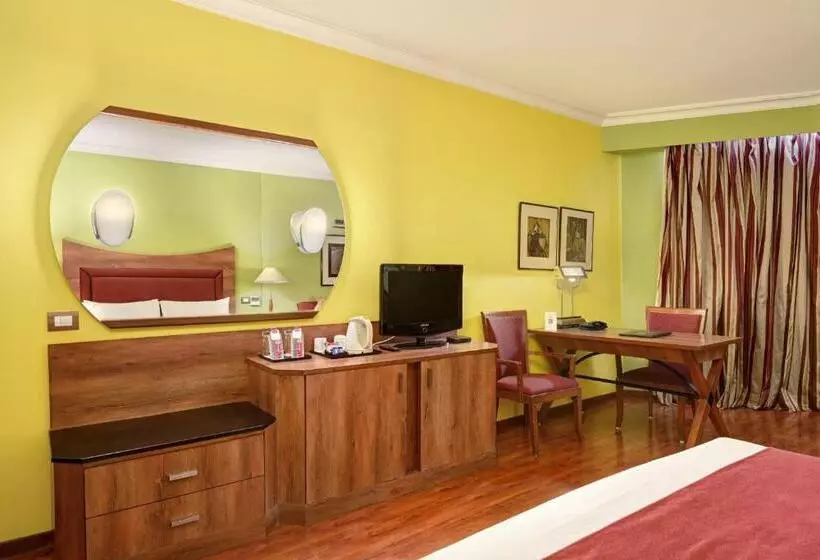 Fotos del hotel Cama Hotelahmedabad:  2