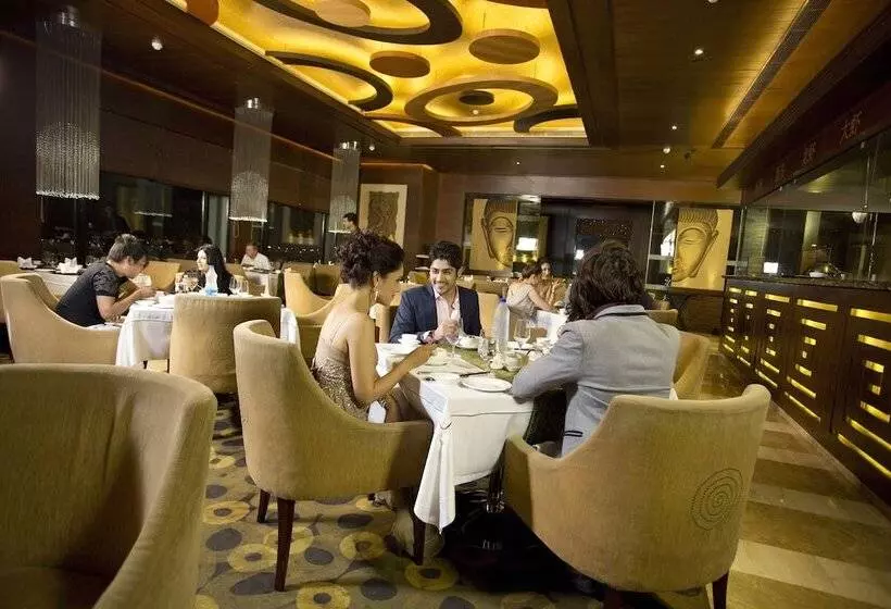 Fotos del hotel The Suryaa New Delhi:  12