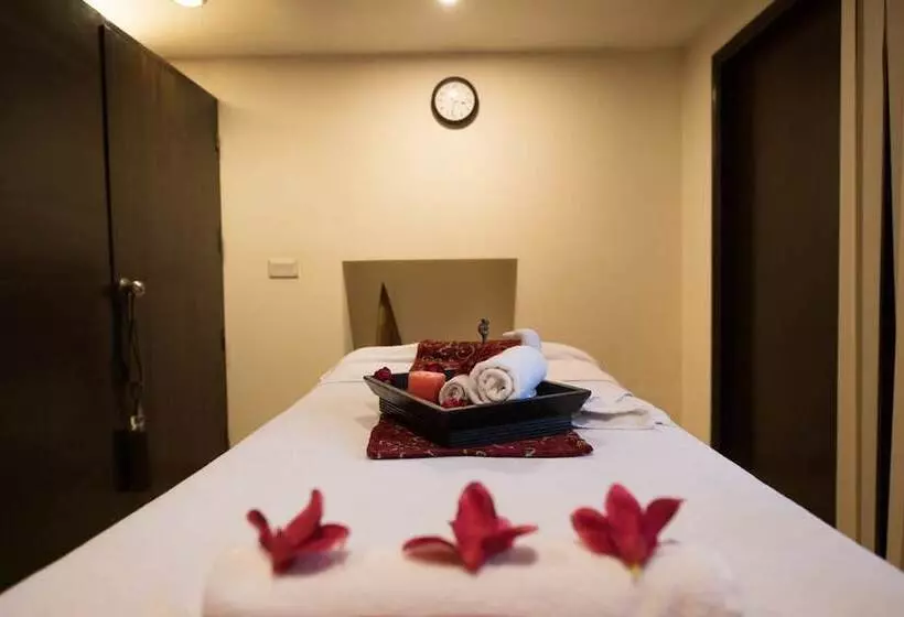 Fotos del hotel The Suryaa New Delhi:  24