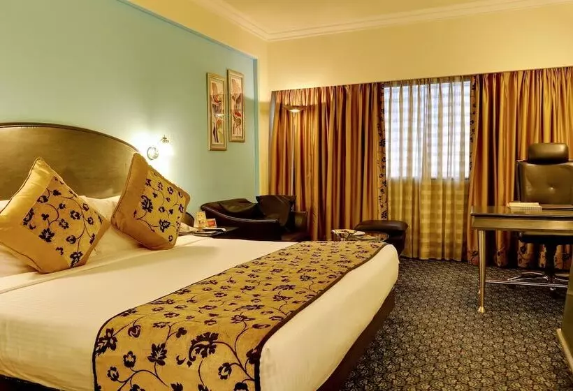 Fotos del hotel The Suryaa New Delhi:  15