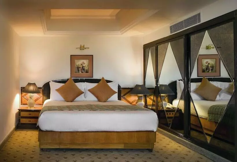 Fotos del hotel The Suryaa New Delhi:  10