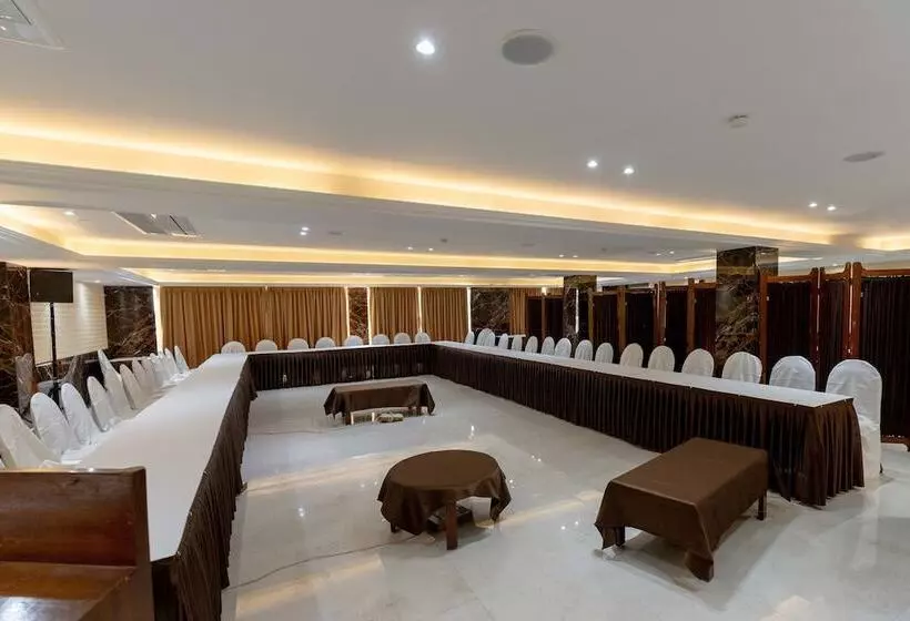 Fotos del hotel West End Hotel Opp Bombay Hospital:  23