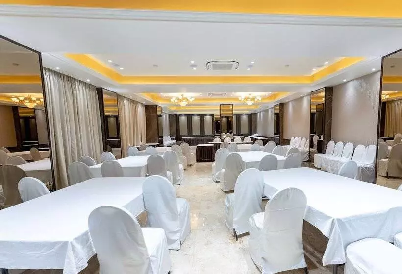 Fotos del hotel West End Hotel Opp Bombay Hospital:  24