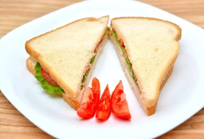 Fotos del hotel West End Hotel Opp Bombay Hospital:  11