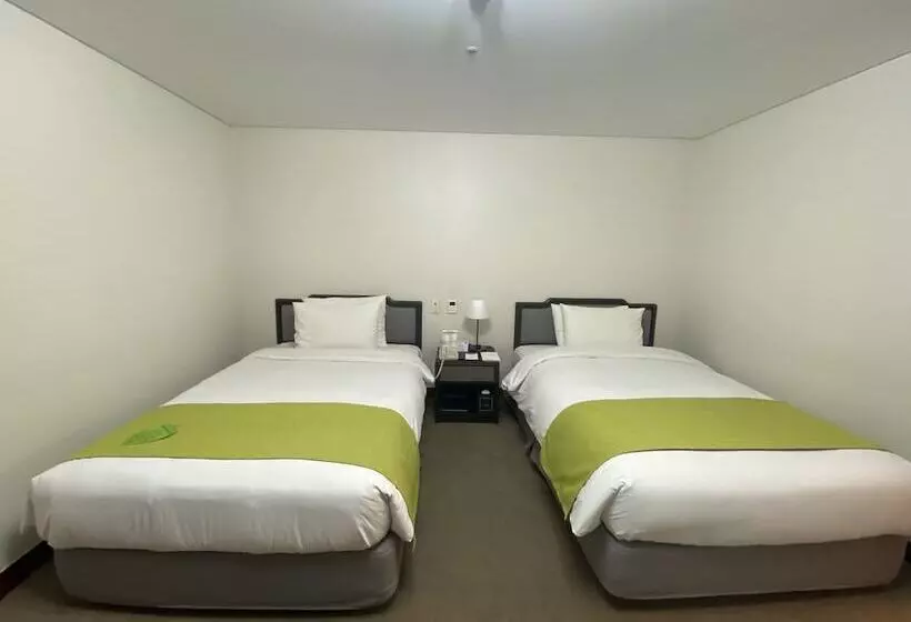 Fotos del hotel President:  8