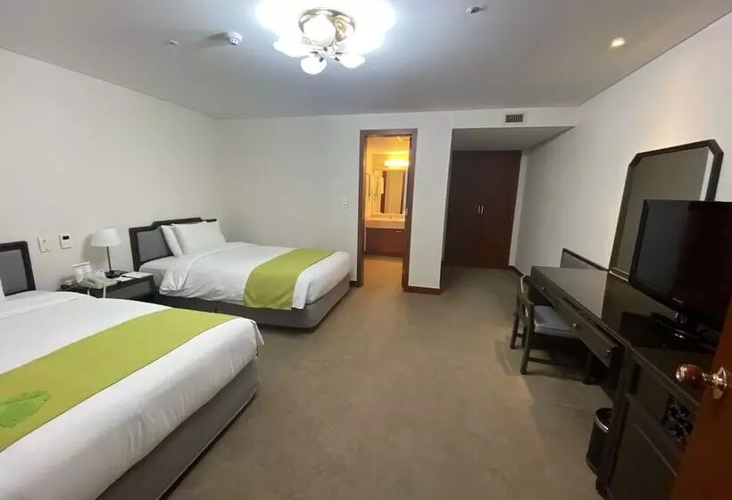 Fotos del hotel President:  9