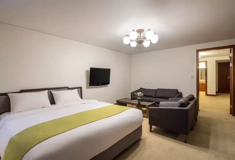 Fotos del hotel President:  4