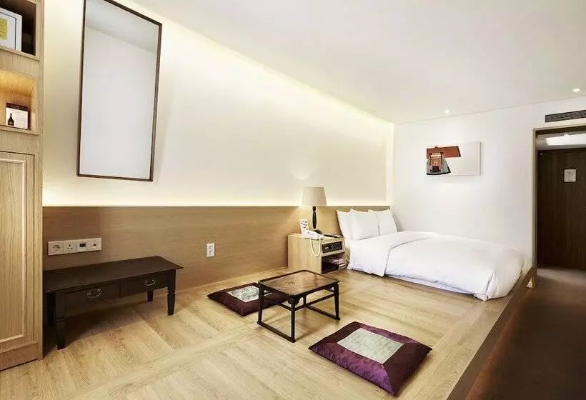 Fotos del hotel President:  25