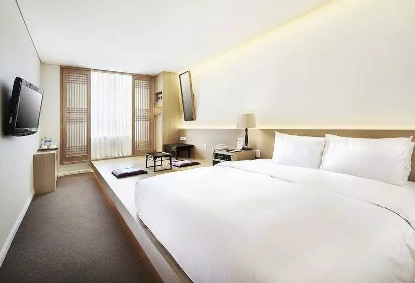 Fotos del hotel President:  17