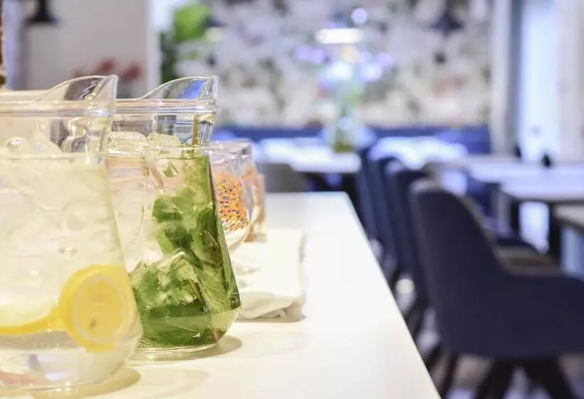 Fotos del hotel Asterisk 3 Star Superior:  8