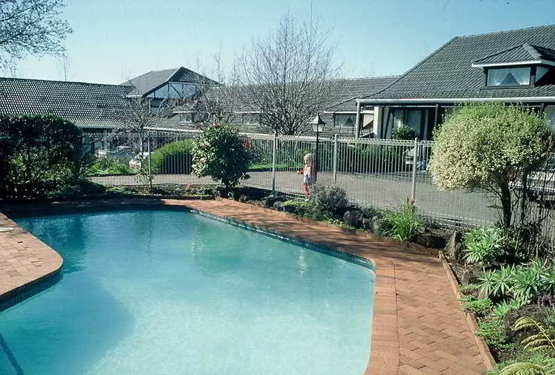 Oakwood Manor Motor Lodge