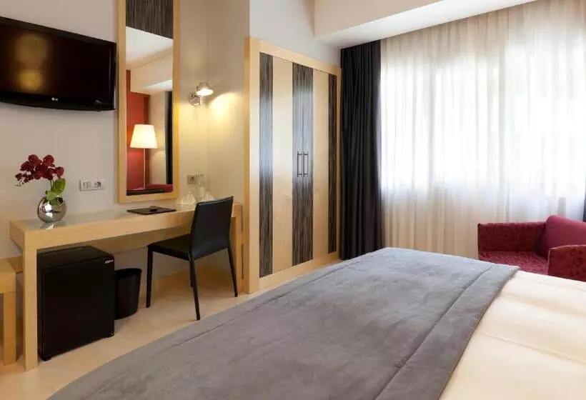 Fotos del hotel Alif Avenidas:  6