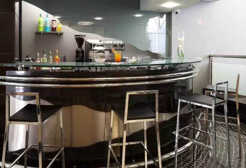 Fotos del hotel Alif Avenidas:  11