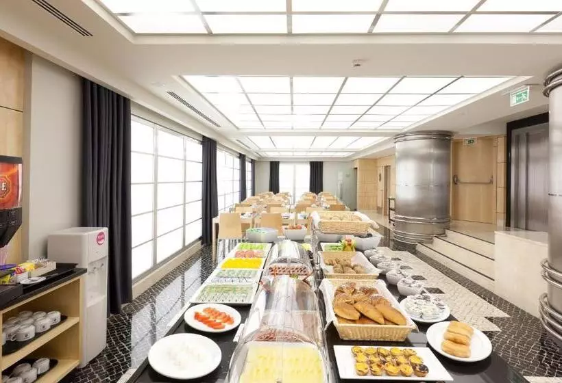 Fotos del hotel Alif Avenidas:  15