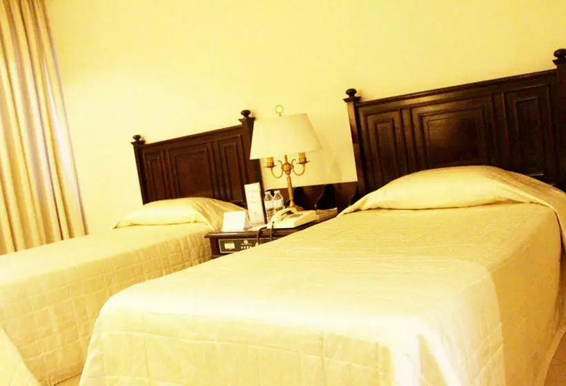 Fotos del hotel Pryce Plaza Hotel:  3