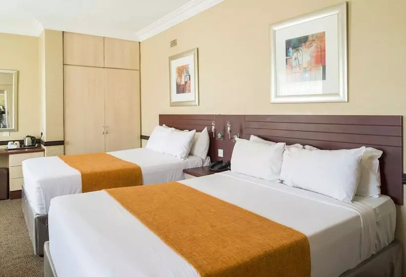 Fotos del hotel New Ambassador:  2