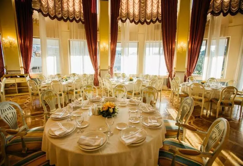 Fotos del hotel Intourist Palace Batumi  & Casino:  6