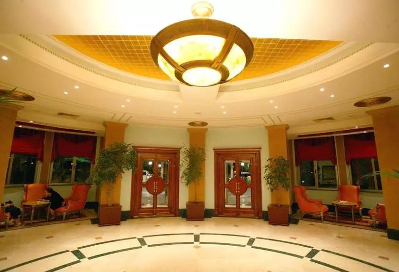 Fotos del hotel Intourist Palace Batumi  & Casino:  3