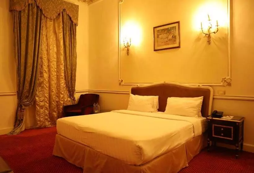 Fotos del hotel Paradise Inn Windsor Palace:  2