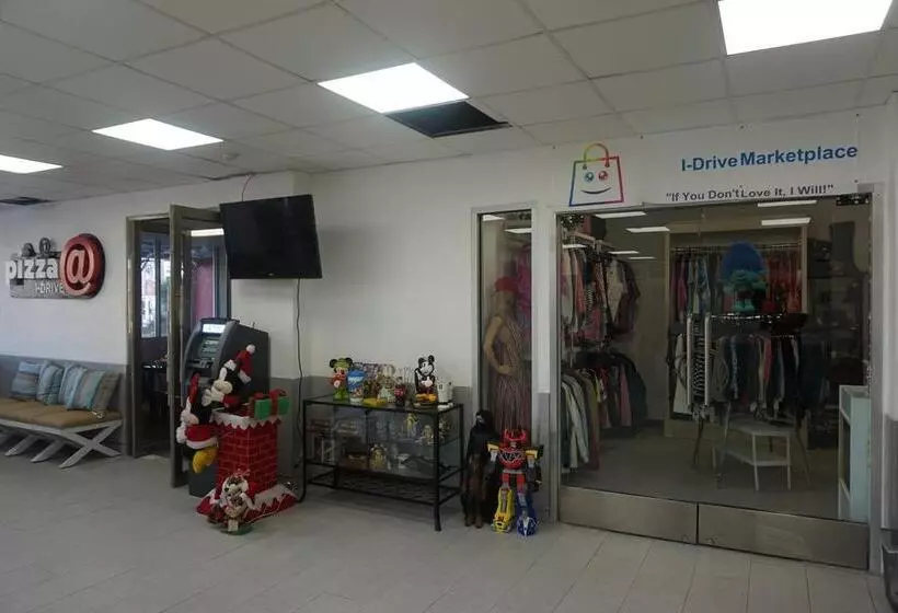 Fotos del hotel Travelodge By Wyndham Orlando At Heart Of International Drive:  5