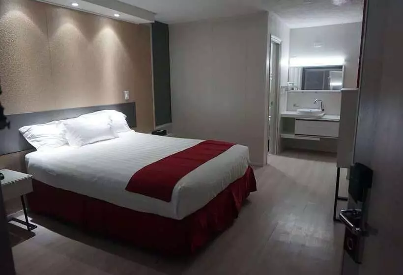 Fotos del hotel Travelodge By Wyndham Orlando At Heart Of International Drive:  17