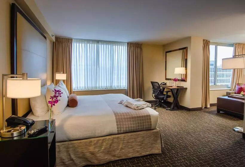 Fotos del hotel Beacon Hotel & Corporate Quarters:  2