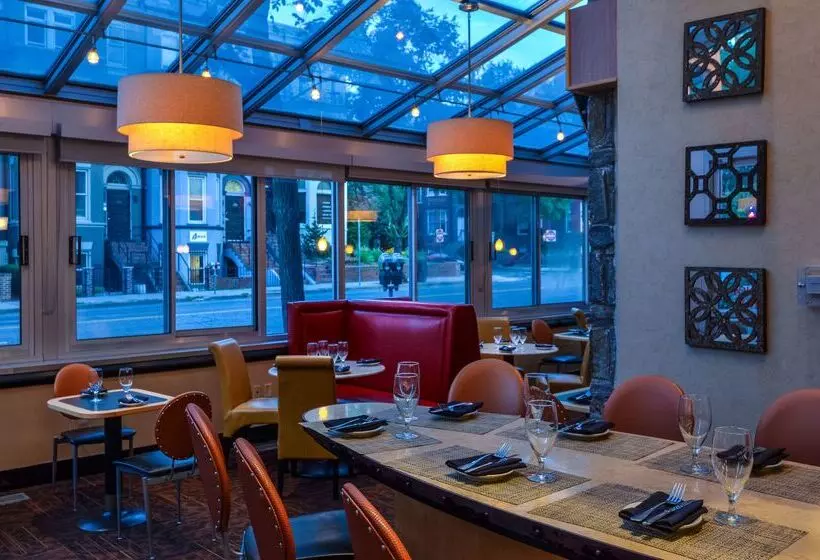 Fotos del hotel Beacon Hotel & Corporate Quarters:  13