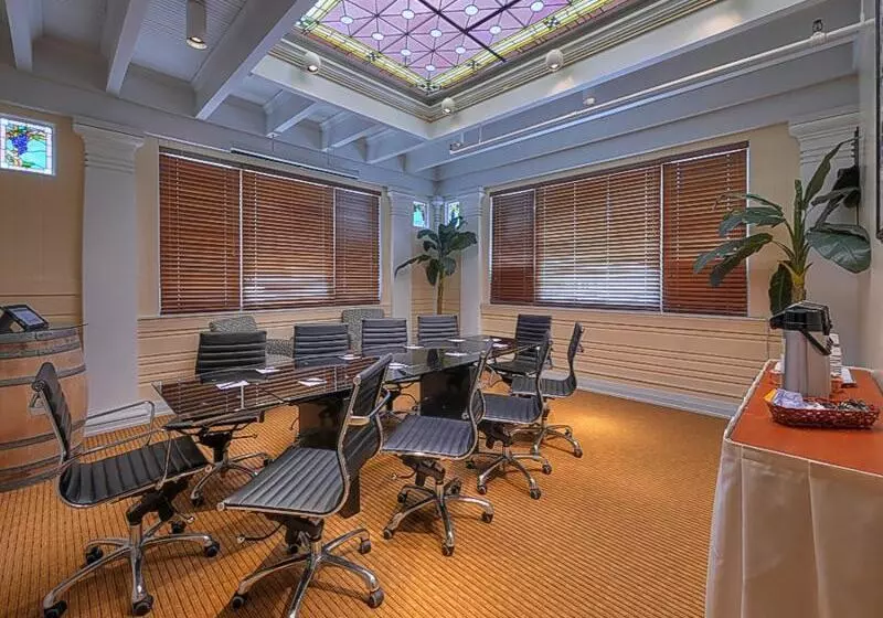 Fotos del hotel Executive Hotel Vintage Court:  14