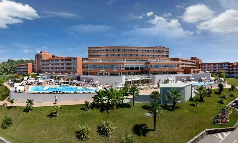 Albatros Plava Laguna