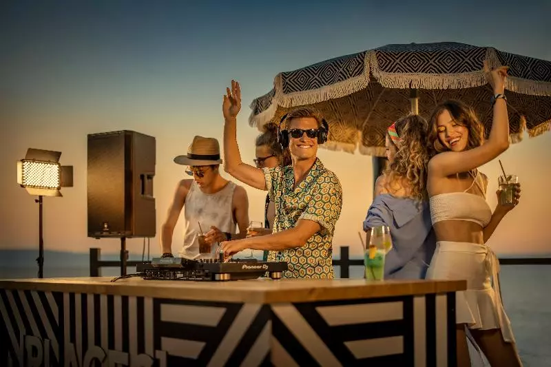 Fotos del hotel Dalmacija Sunny  By Valamar:  5