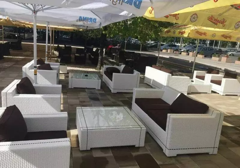 Fotos del hotel Holiday:  16