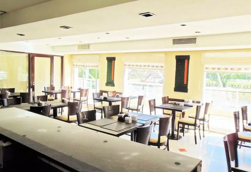 Fotos del hotel Embajador:  11