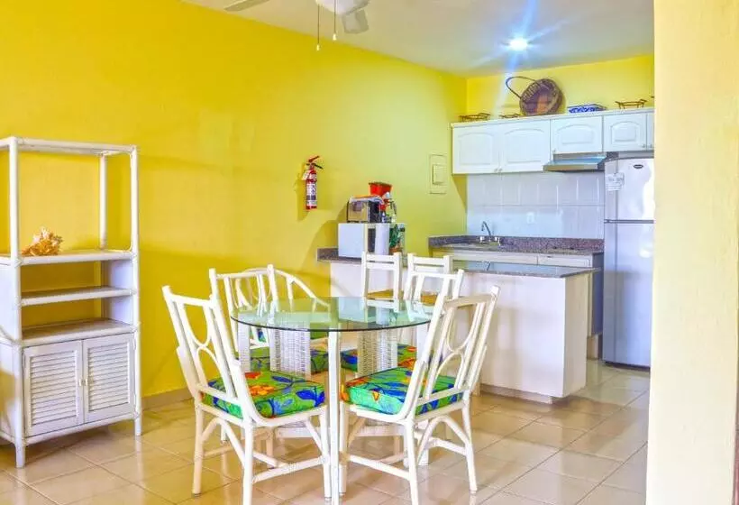 Fotos del hotel Nautibeach Beach Front Condos In North Beach:  14