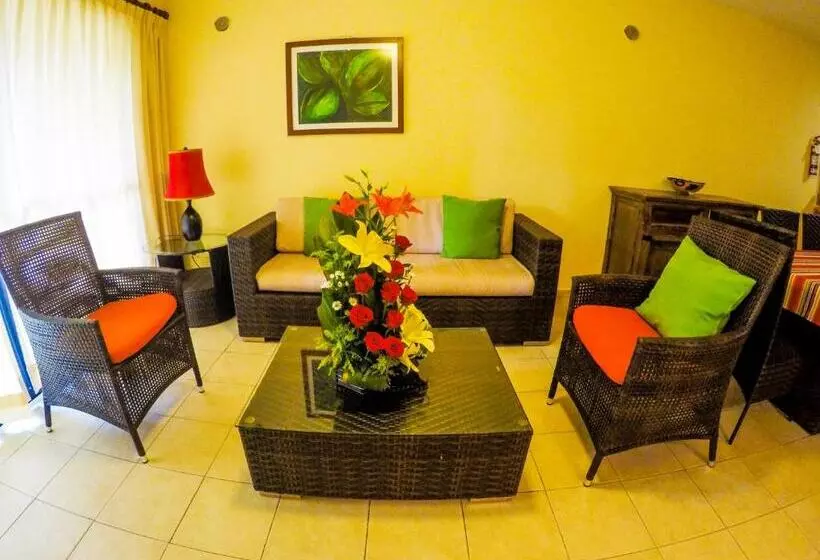 Fotos del hotel Nautibeach Beach Front Condos In North Beach:  2