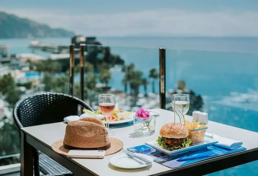 Fotos del hotel Pestana Carlton Madeira Ocean Resort:  32