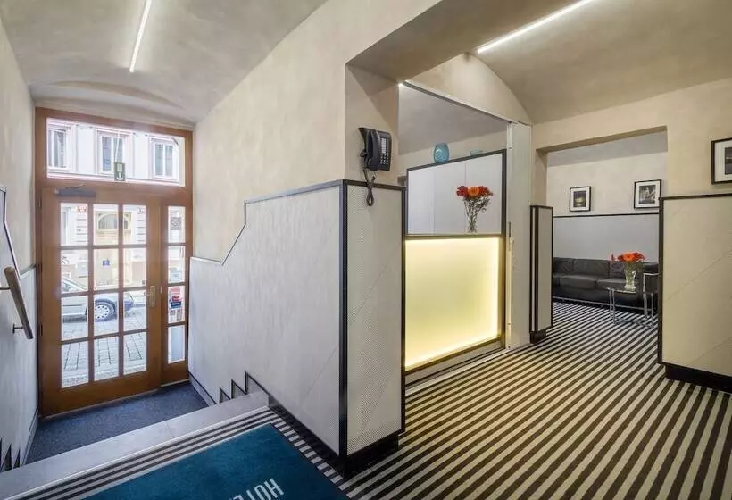 Fotos del hotel White Lion:  9