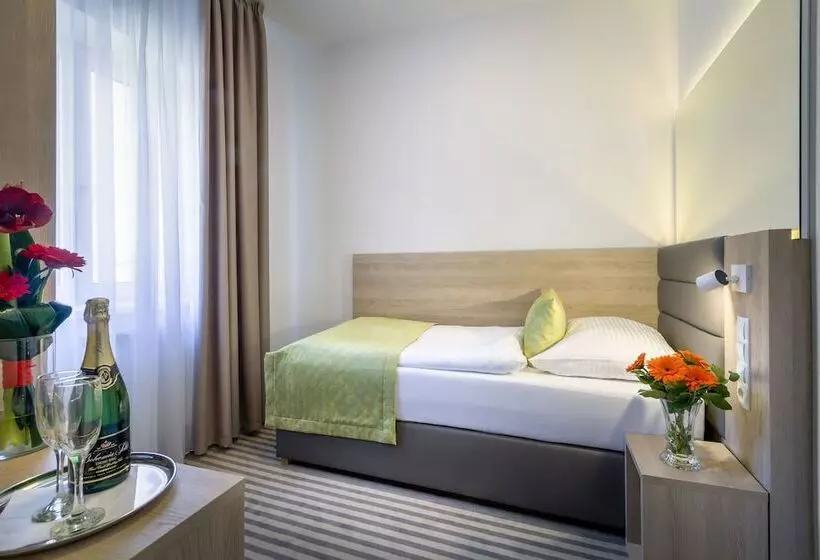 Fotos del hotel White Lion:  24