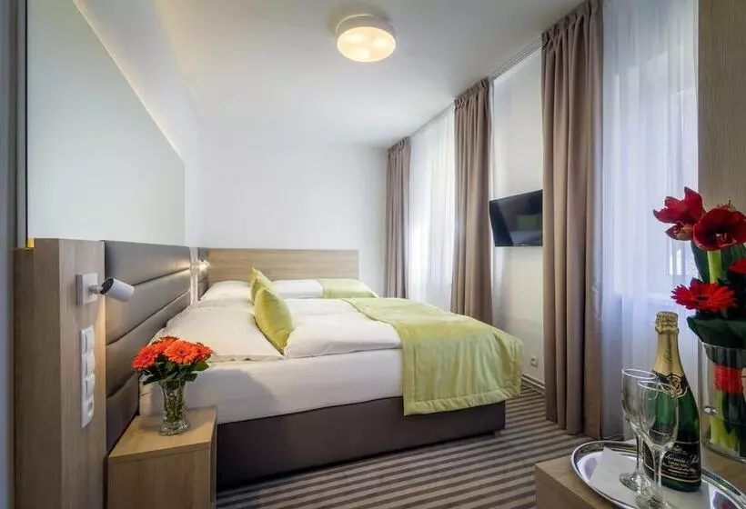 Fotos del hotel White Lion:  13