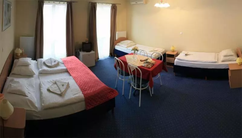 Fotos del hotel Papillon:  4