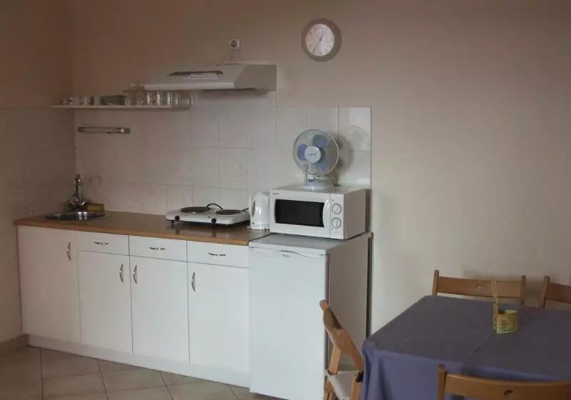 Fotos del hotel Papillon:  5