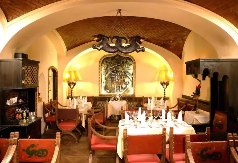 Fotos del hotel Embassy:  7