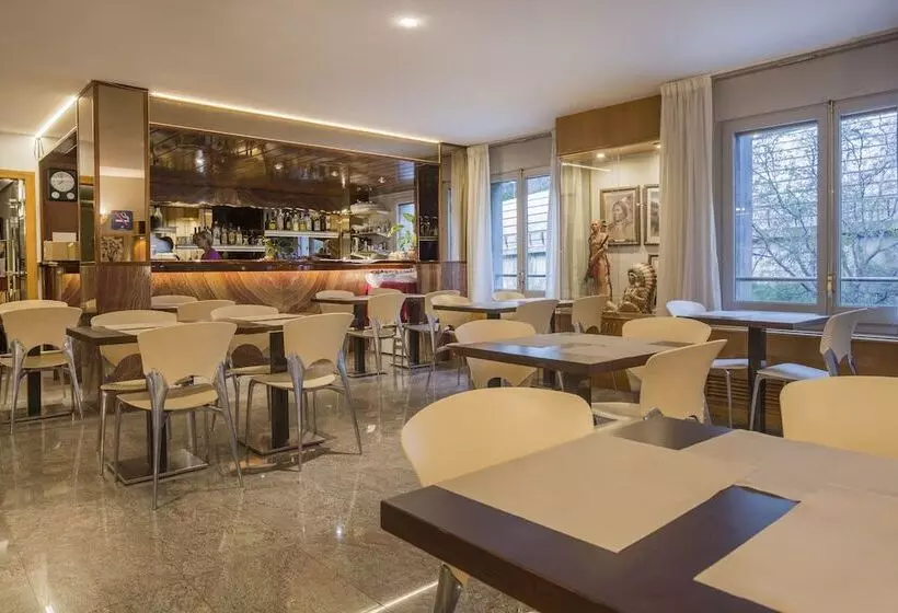 Fotos del hotel YOMO Imperial:  4