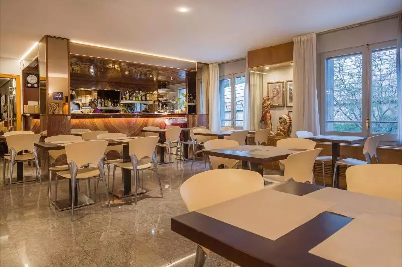 Fotos del hotel YOMO Imperial:  14