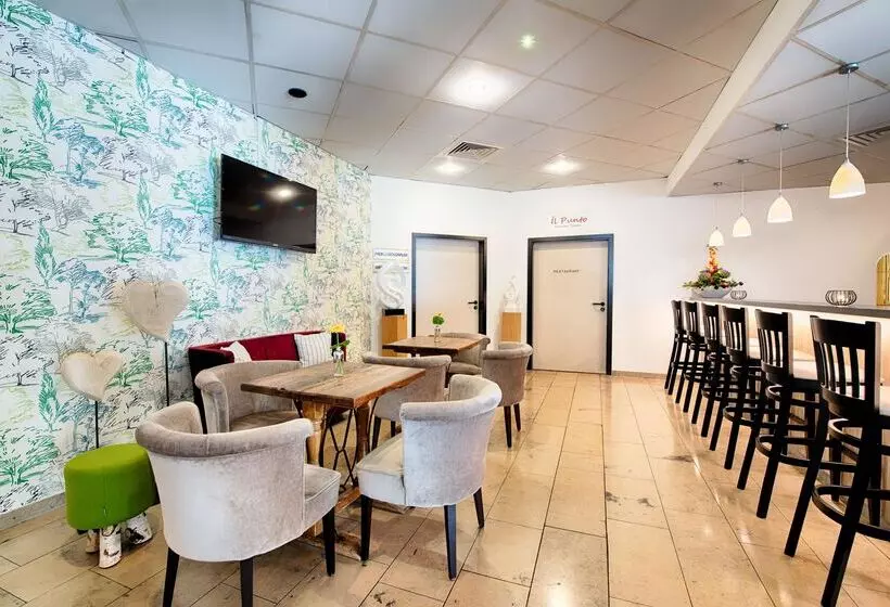 Fotos del hotel Achat  Stuttgart Zuffenhausen:  3