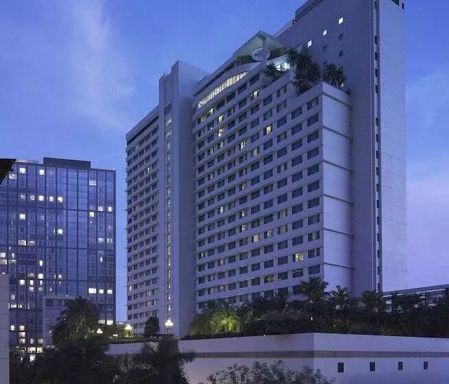 New World Makati Hotel, Manila