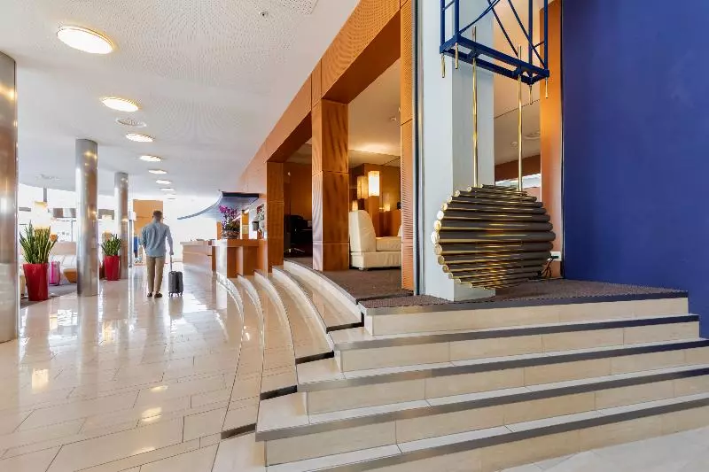 Fotos del hotel Cornavin Geneve:  10