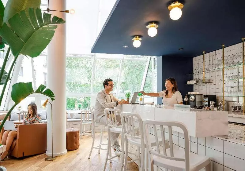 Fotos del hotel Mercure Paris Montparnasse Pasteur:  5