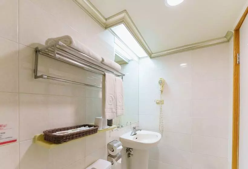 Fotos del hotel Oriental Hotel:  2