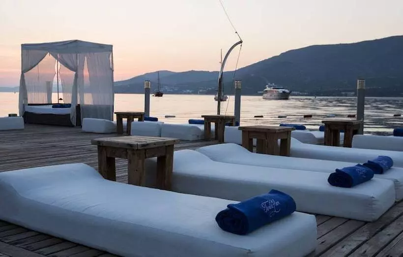 Fotos del hotel Torbahan:  17