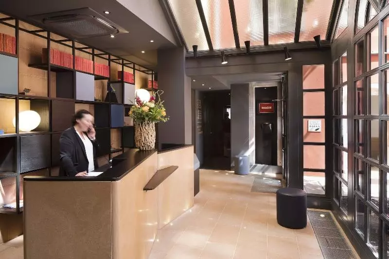 Fotos del hotel Hôtel Du Dragon:  3